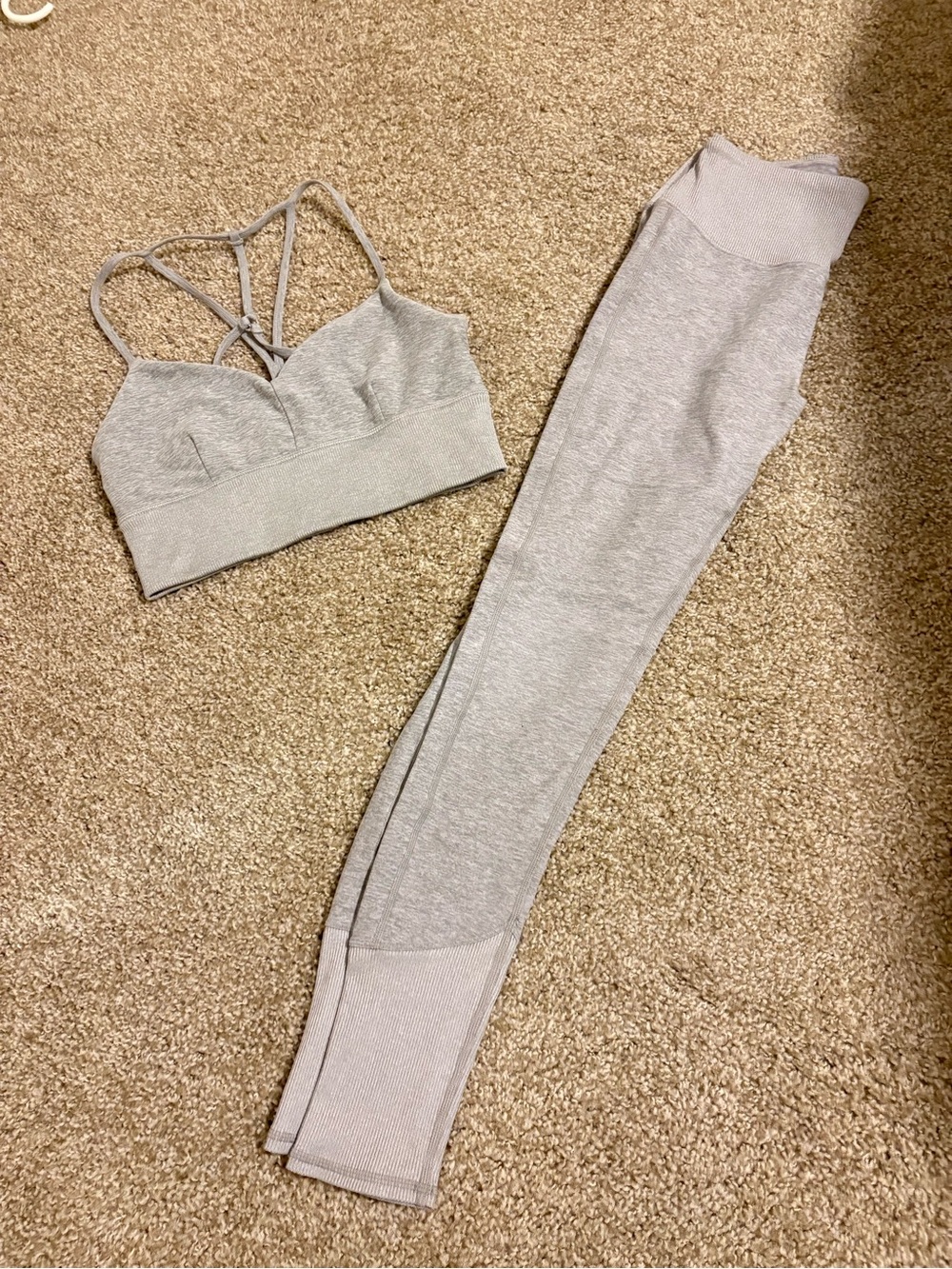 ALO yoga gray set